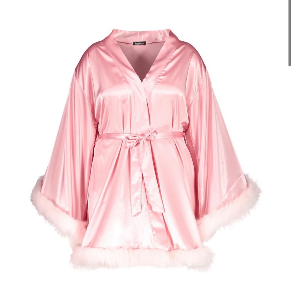 NWT BOOHOO Robe